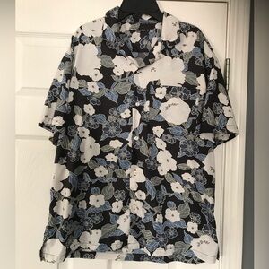 Abercrombie & Fitch Floral Short Sleeve Shirt. Relaxed Fit, Large